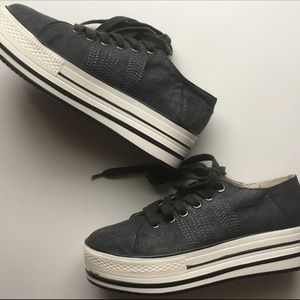 🎉HP HeartSoul Janae Platform Sneakers